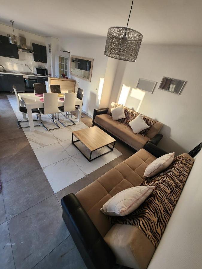 Flat Appartement Genay  Buitenkant foto